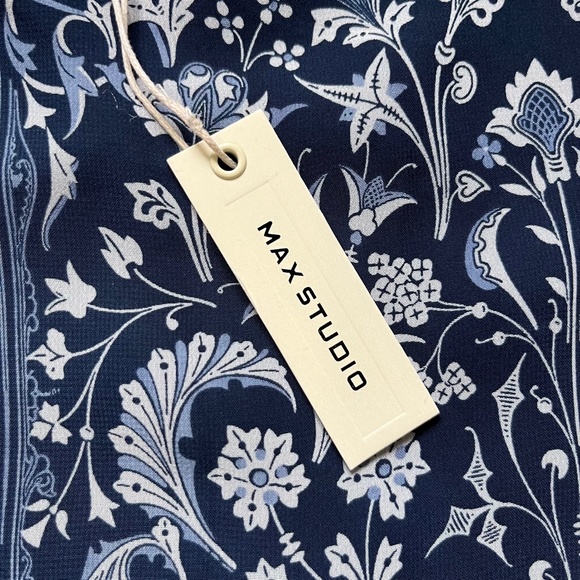 Max Studio Floral Navy Shift Dress, Small, New with Tags; Adorable Summer dress - Picture 7 of 15